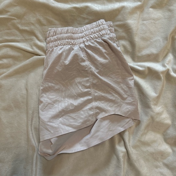 Women's Athleta White Reflective Cream Shorts - Picture 5 of 5